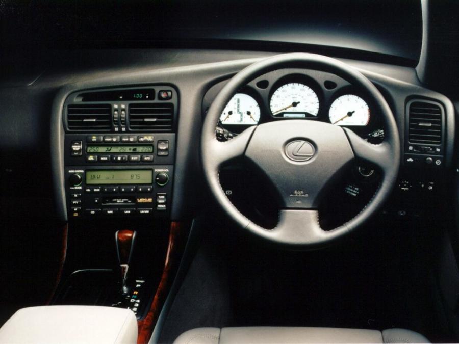  Lexus GS300 1997 года  (UK) (фото 5 из 5)